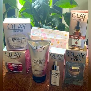 Olay set w/polka dot beauty bag